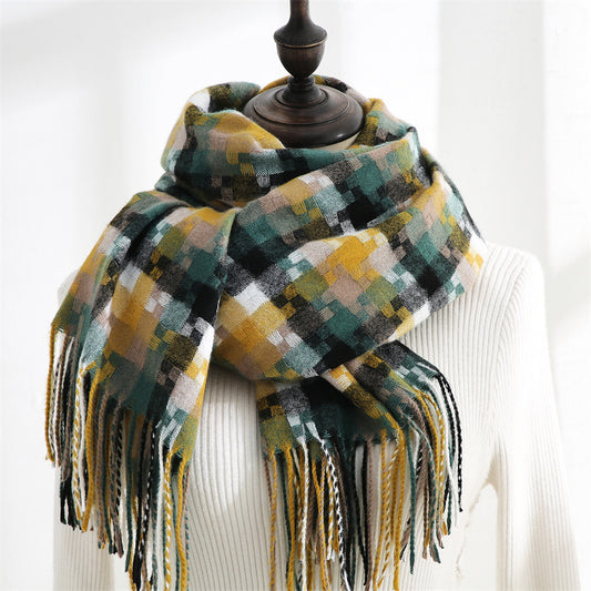 2021 New checked scarf for women in winter; medium length tassel shawl; fashionable street cashmere warm scarf for men