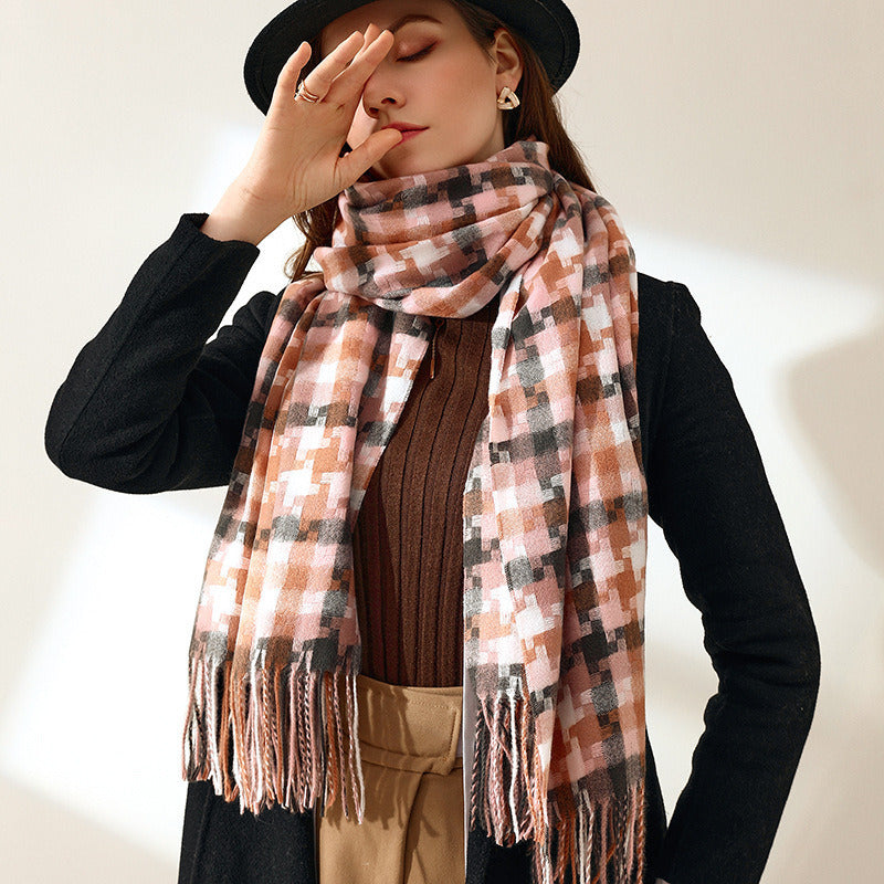 2021 New checked scarf for women in winter; medium length tassel shawl; fashionable street cashmere warm scarf for men